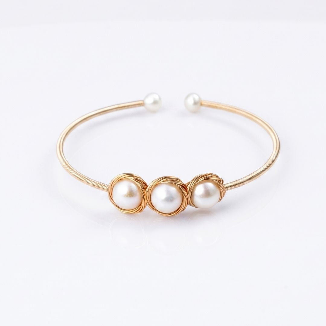 Three Genuine freshwater Pearls Bracelet Gold Finish