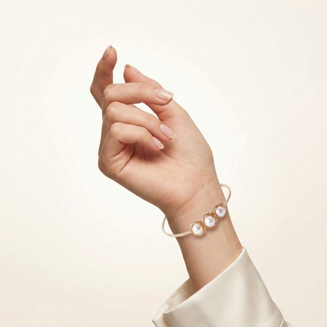 Three Genuine freshwater Pearls Bracelet Gold Finish