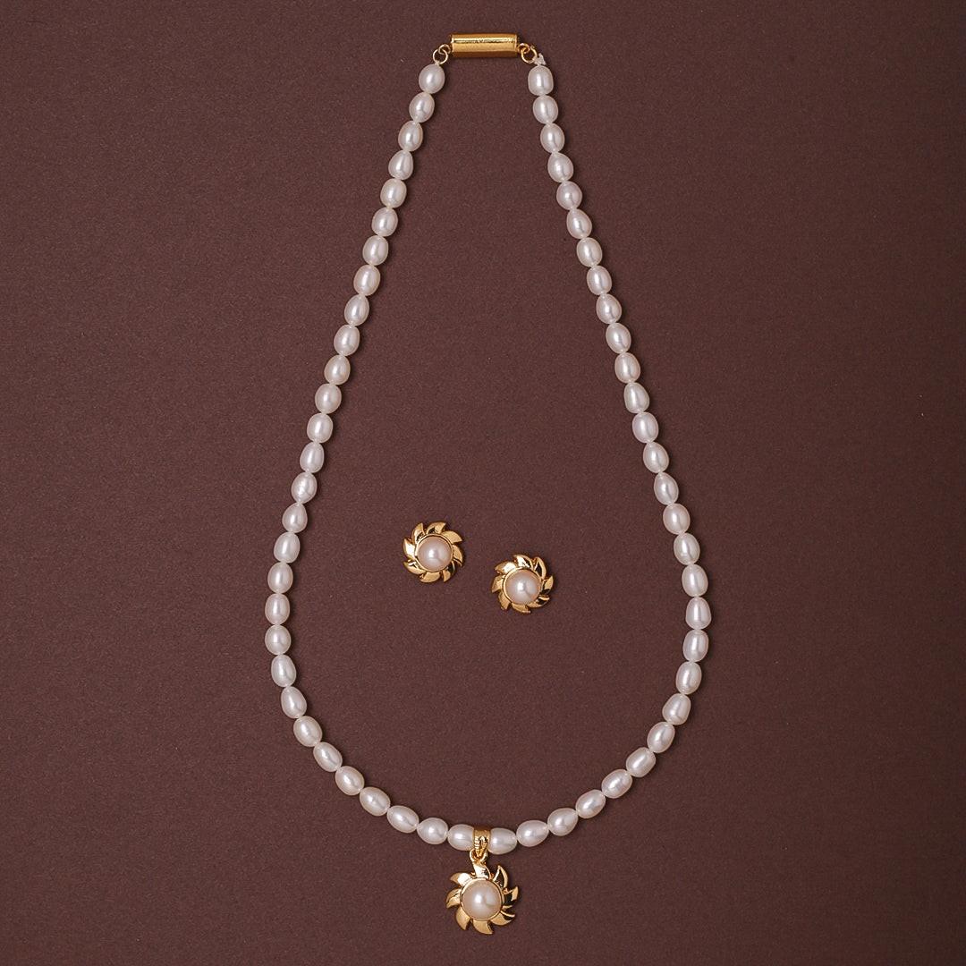 Freshwater Oval Shape Pearl flower Radiance Set