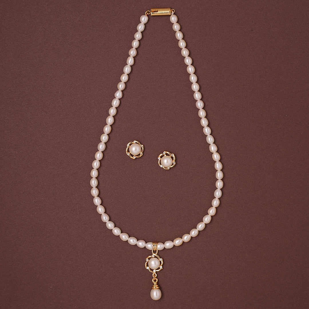 Freshwater Oval Shape Classic White Pearl Set