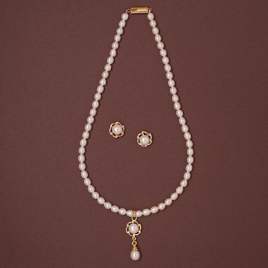 Freshwater Oval Shape Classic White Pearl Set