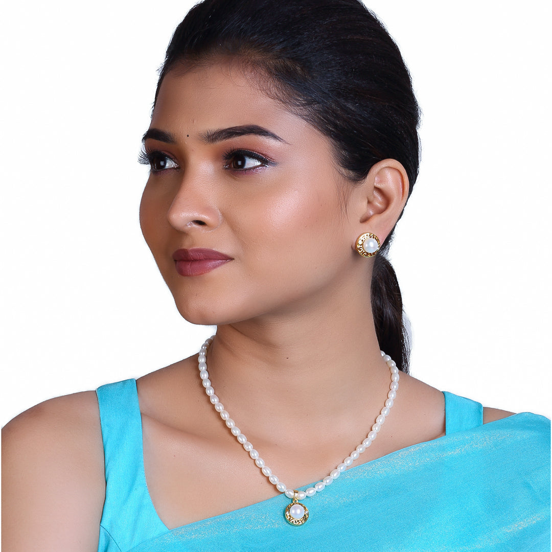 Freshwater Oval Shape Celeste Glow Pearl & Stone Set