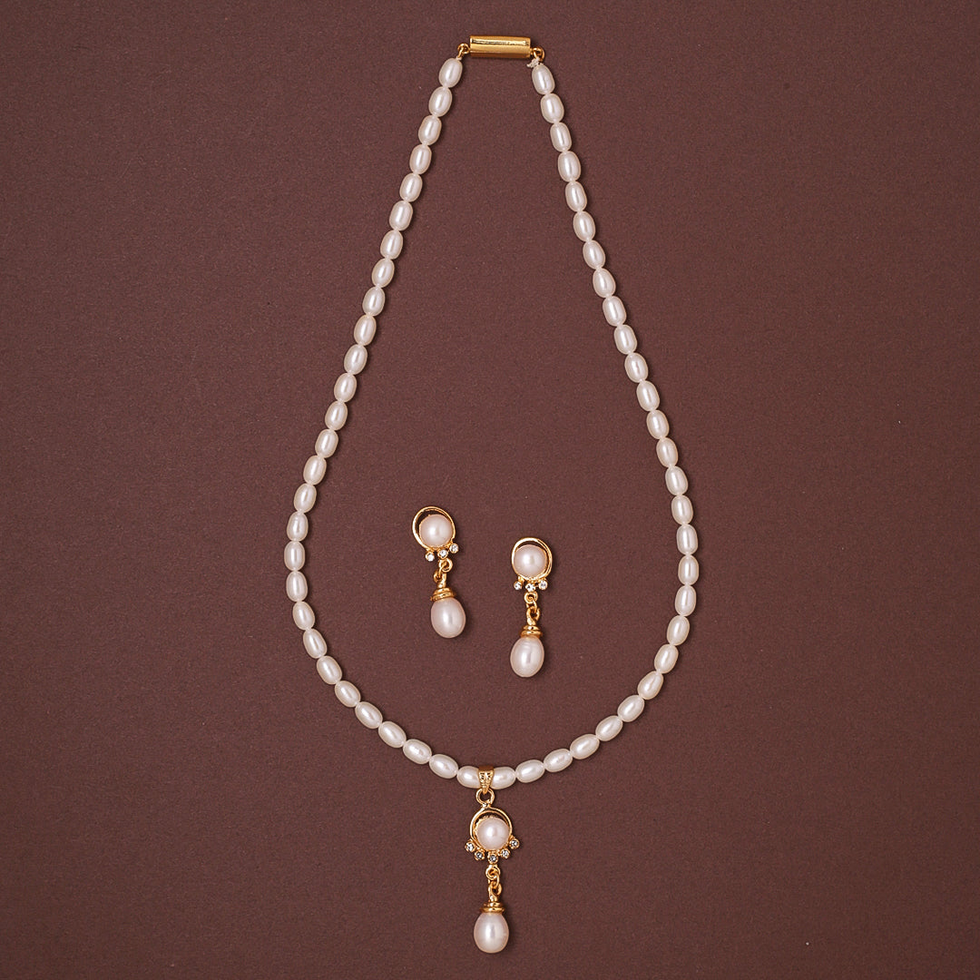Freshwater Oval Shape Pearl Stone Studded Necklace & Earrings Set