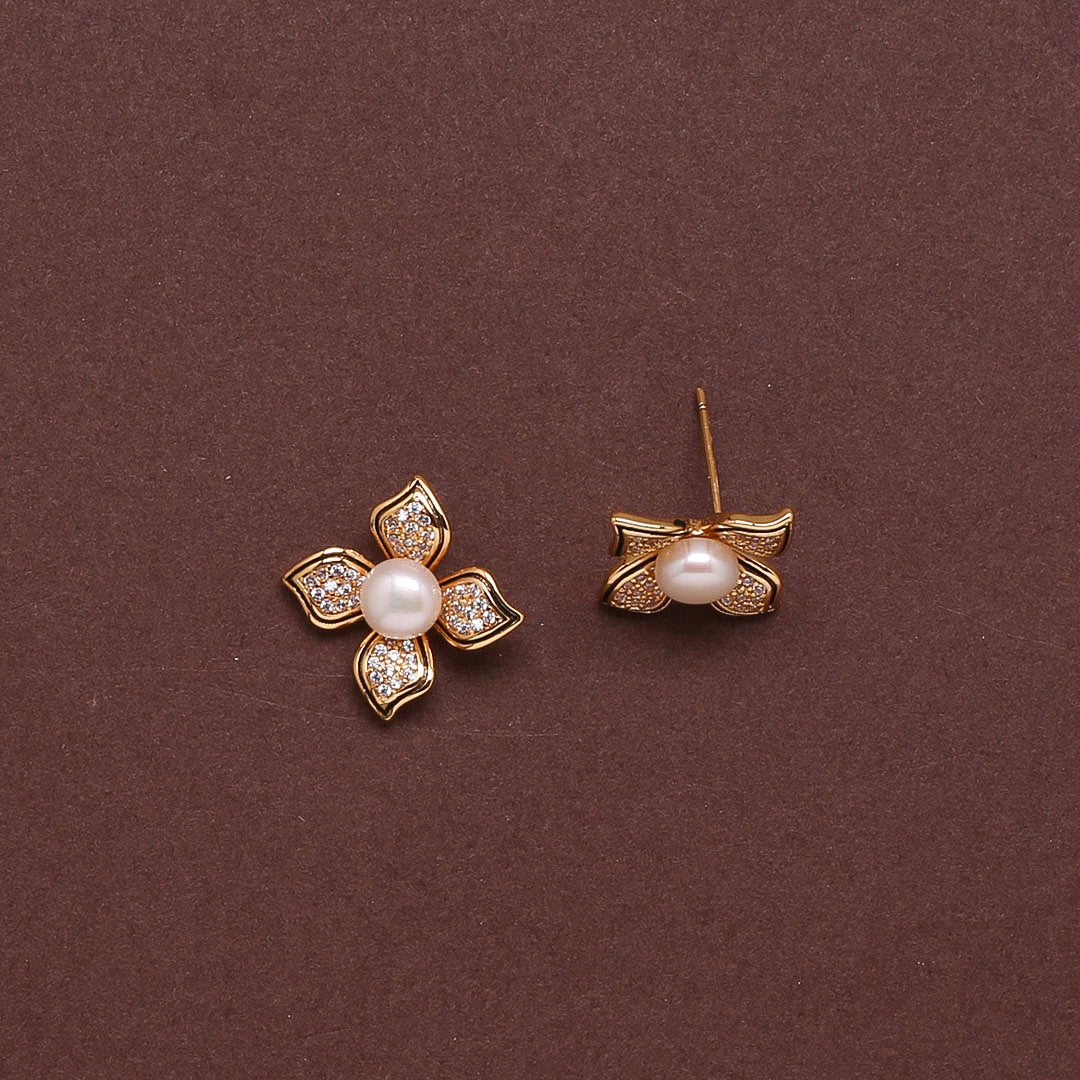 Pearl Bloom Studs Freshwater White Pearl