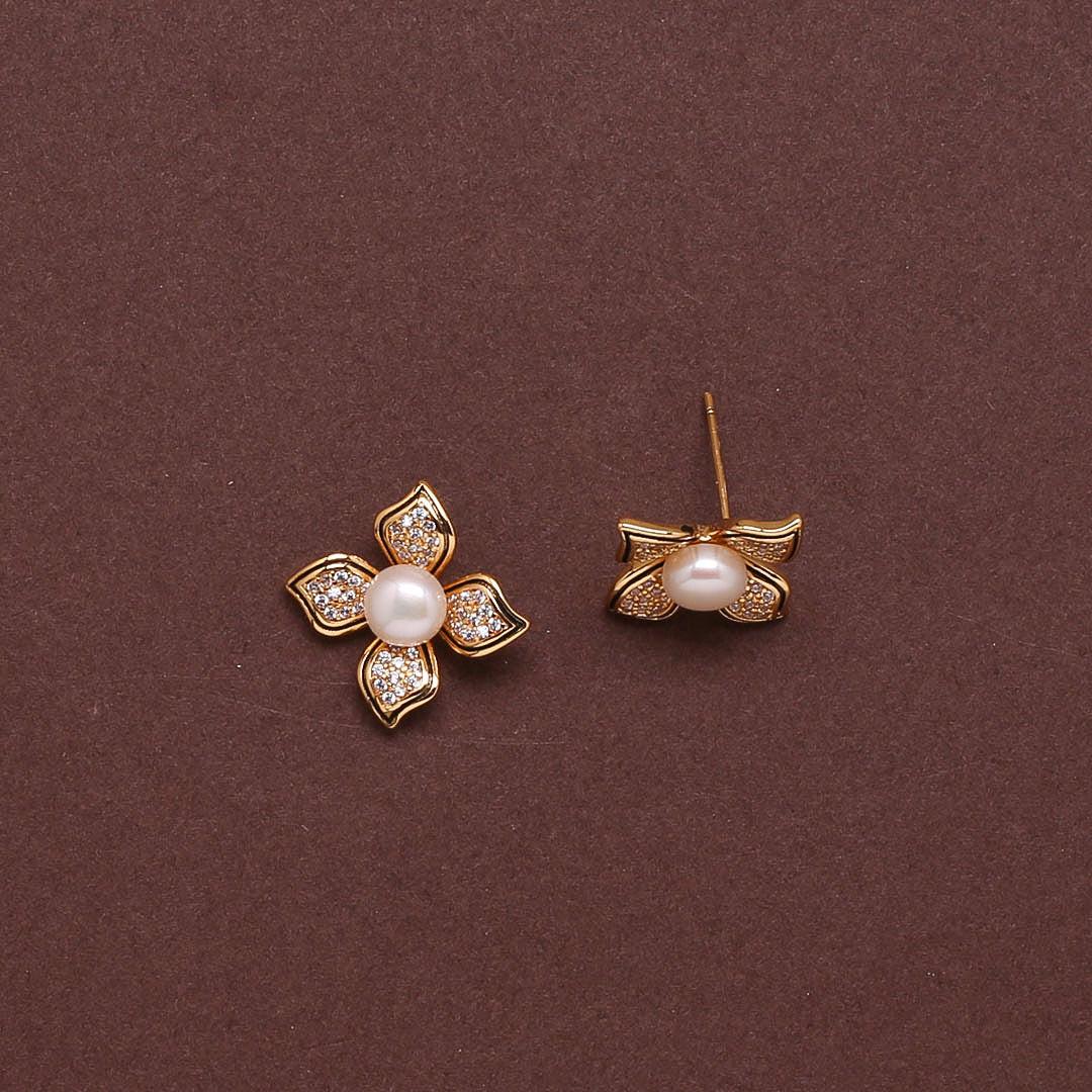 Pearl Bloom Studs Freshwater White Pearl