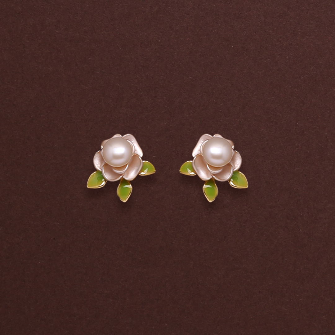 Lily Pearl Studs Freshwater White Pearl