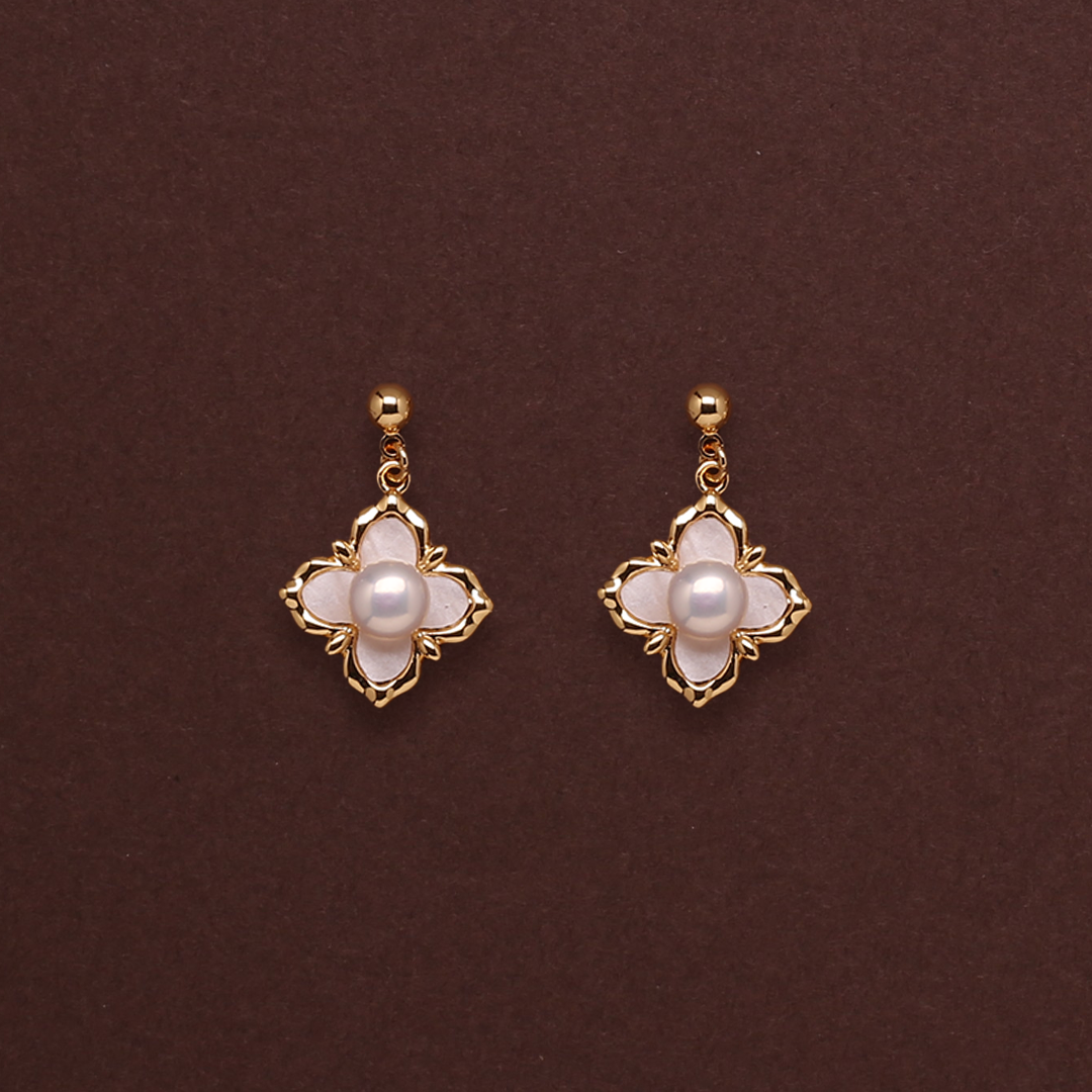 Aurora Diamond Frame Hangings Freshwater White Pearls