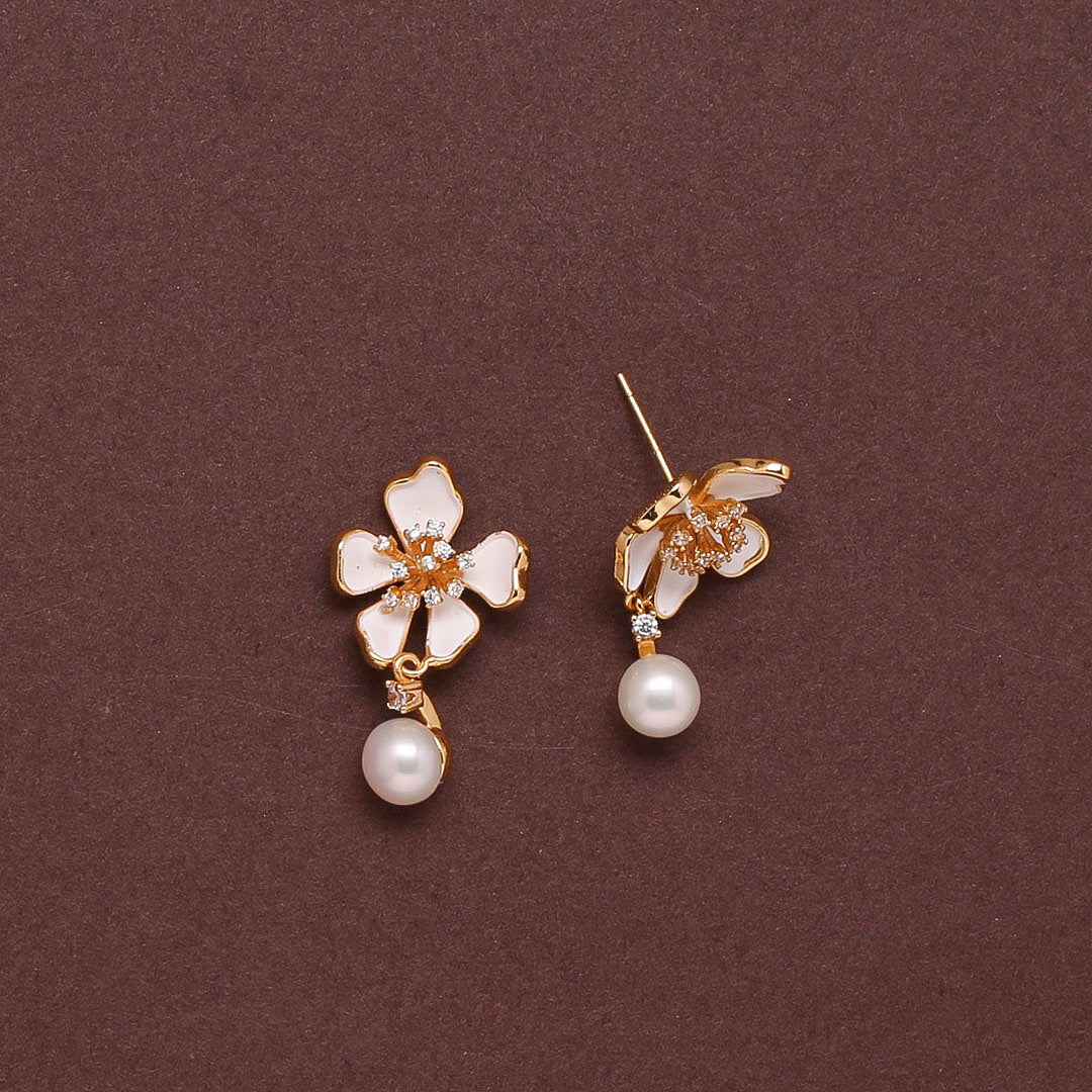 Lustre Frame Dangler Freshwater White Pearls