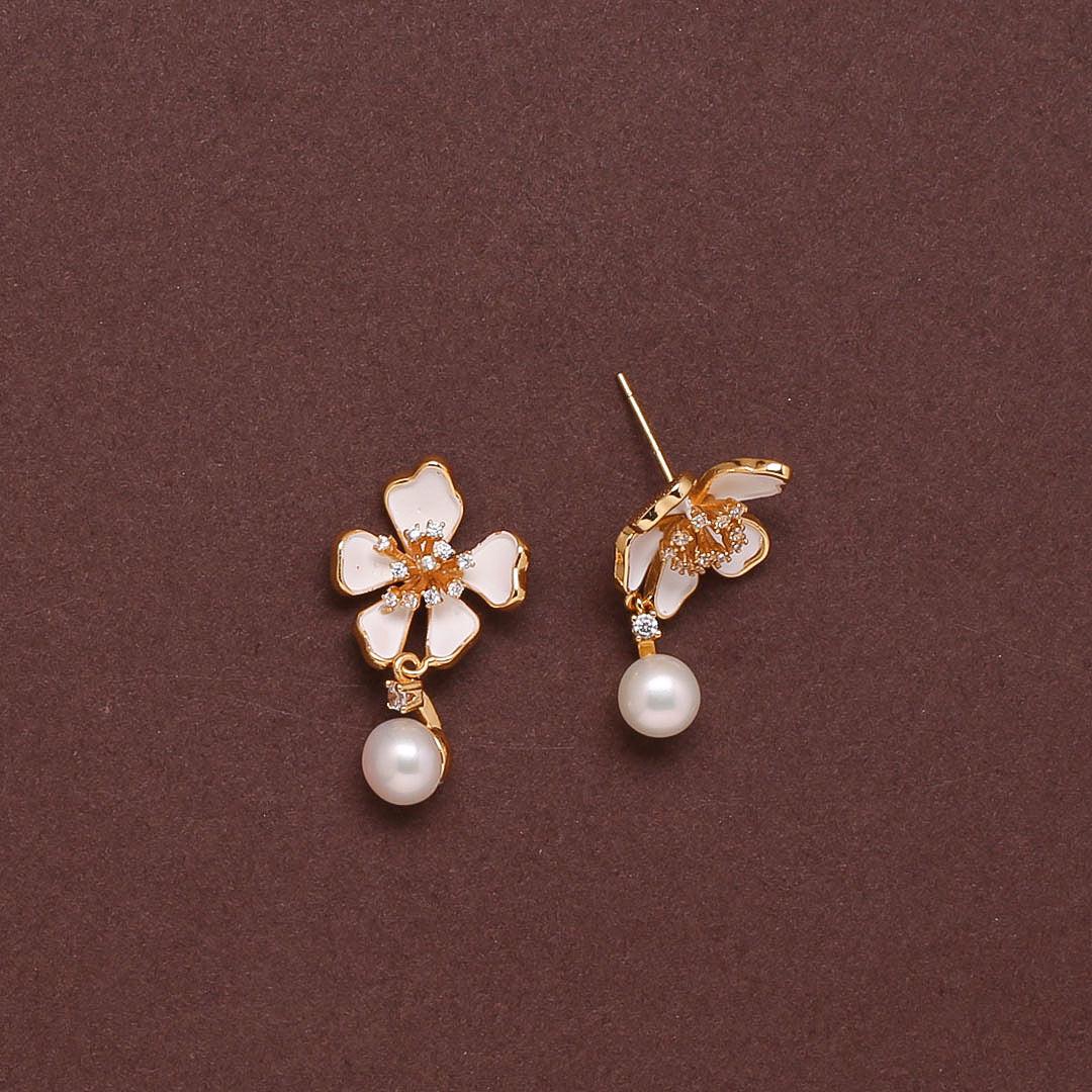 Lustre Frame Dangler Freshwater White Pearls