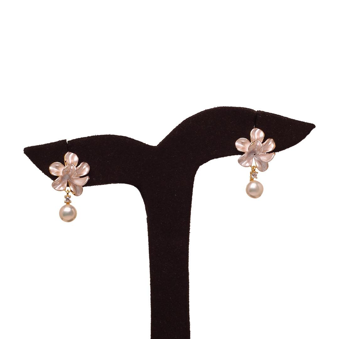 Lustrous Leaf Drops Freshwater White Pearls