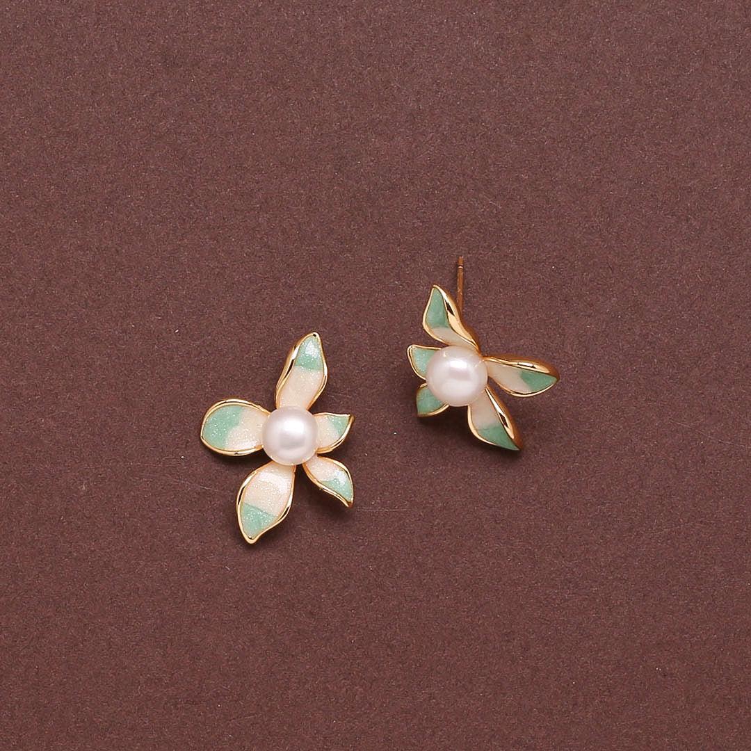 Pearl Enamel Bloom Tops Freshwater White Pearls