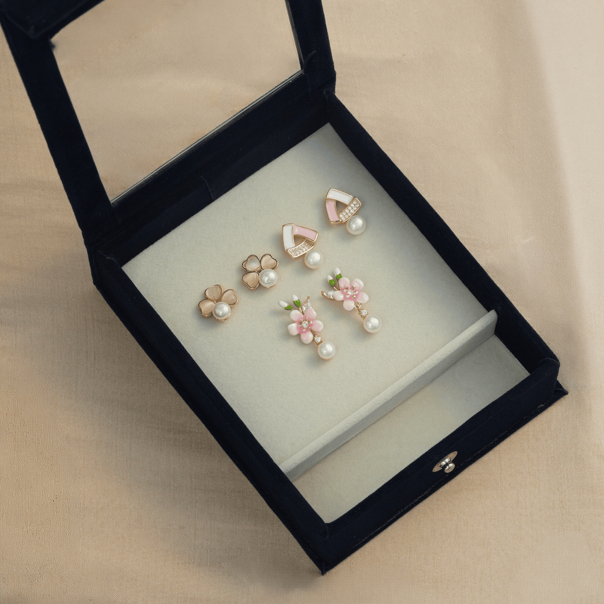 Pearl Blooming Beauty Earrings Box