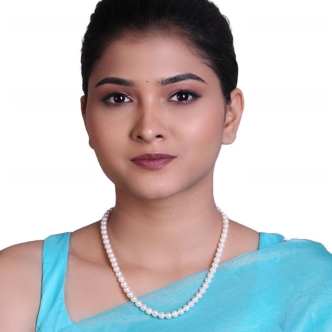 Round White Japanese Akoya Pearl Necklace, 6.5–7.0mm, AA Quality