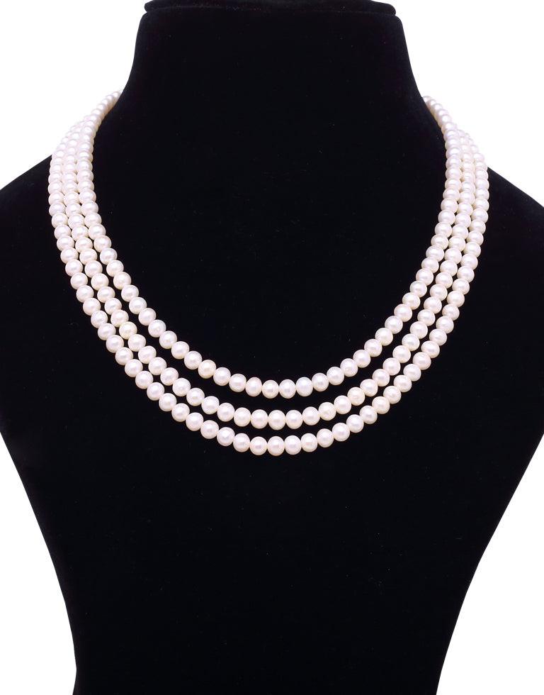 Attractive Round White Freshwater Pearl Necklace