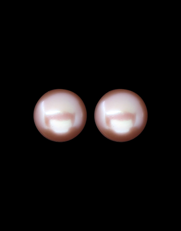 Lavender Freshwater Pearl Stud Earring