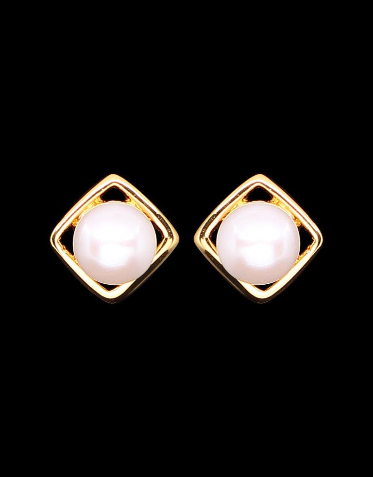 Gorgeous Freshwater Pearl Fancy Stud Earrings