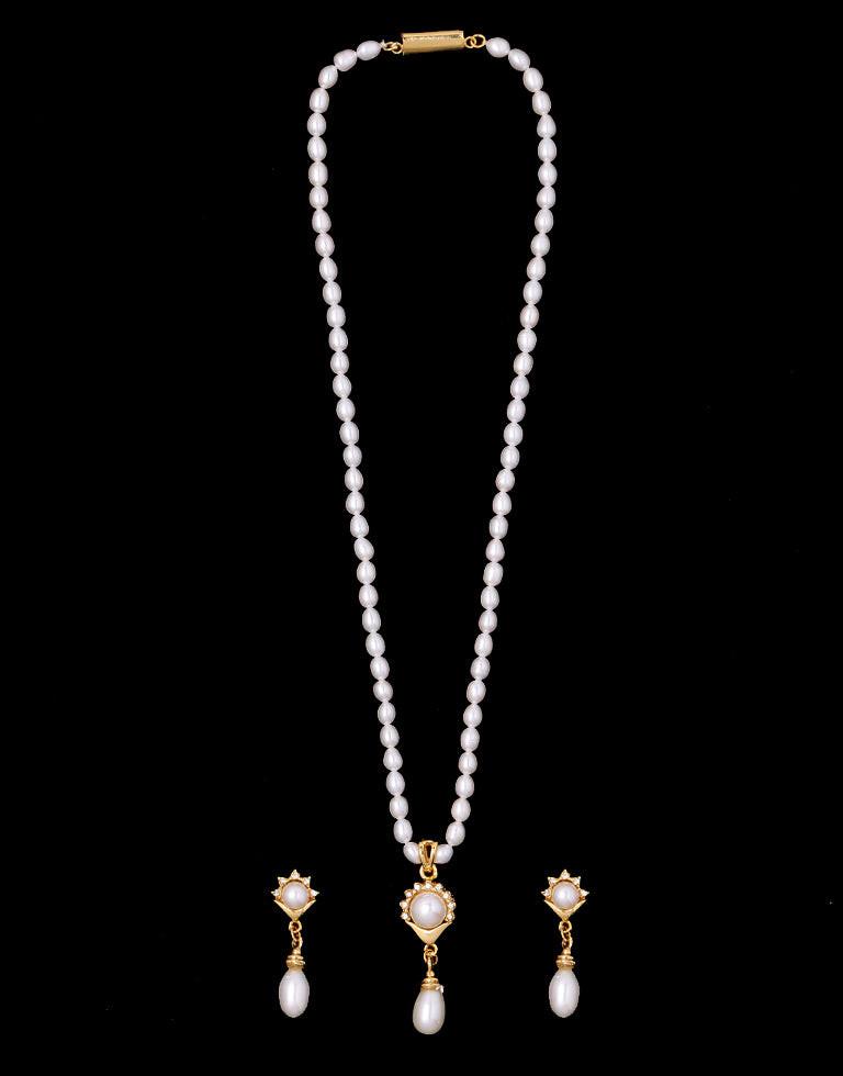 Oval White Beaded Pearl Set With Drop Dangled Pearls