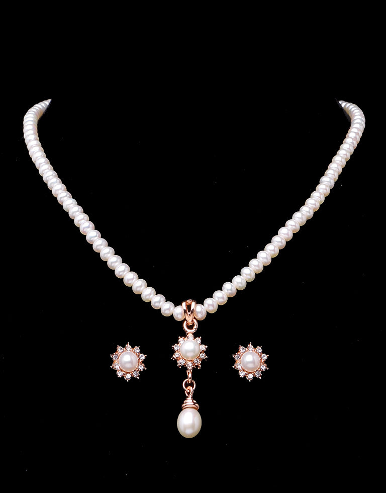 Beaded Pearl Set With Drop Dangled Pearl Pendant