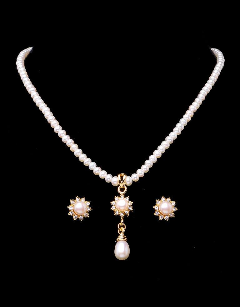 Beaded Pearl Set With Drop Dangled Pearl Pendant
