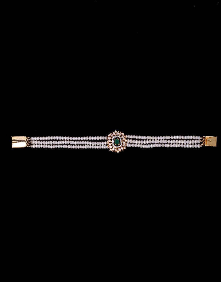 Beautiful Freshwater Pearl Bracelet with Semi Precious Stone Studded Centre Piece