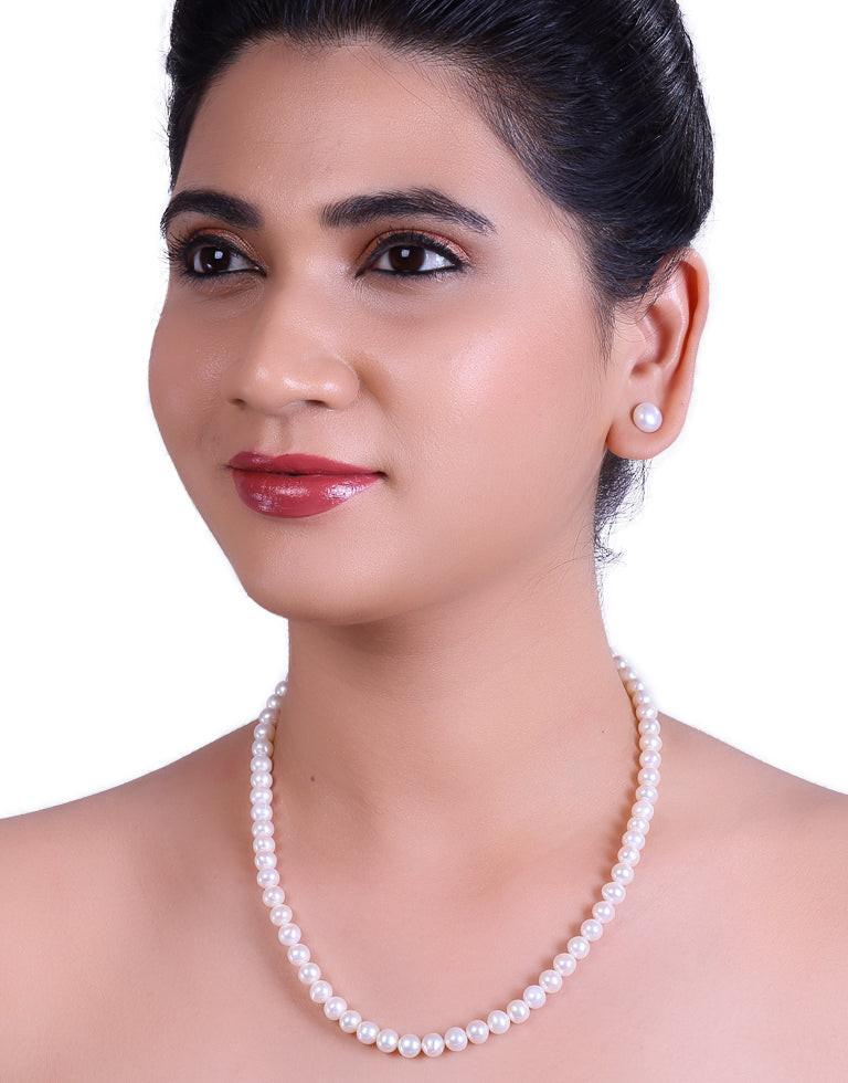 Rich Round White Freshwater Pearl Necklace