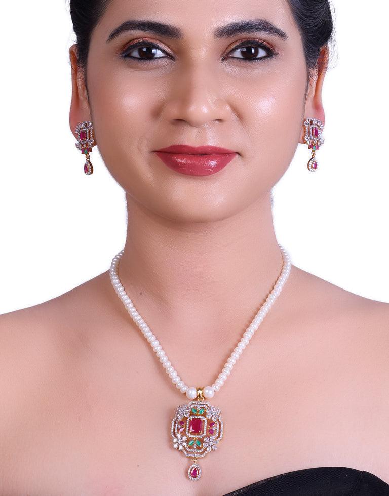 White Freshwater Pearl Set with Octavia Pendant