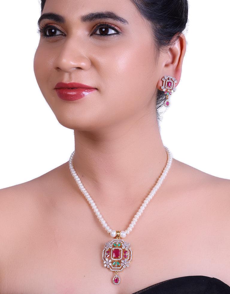 White Freshwater Pearl Set with Octavia Pendant