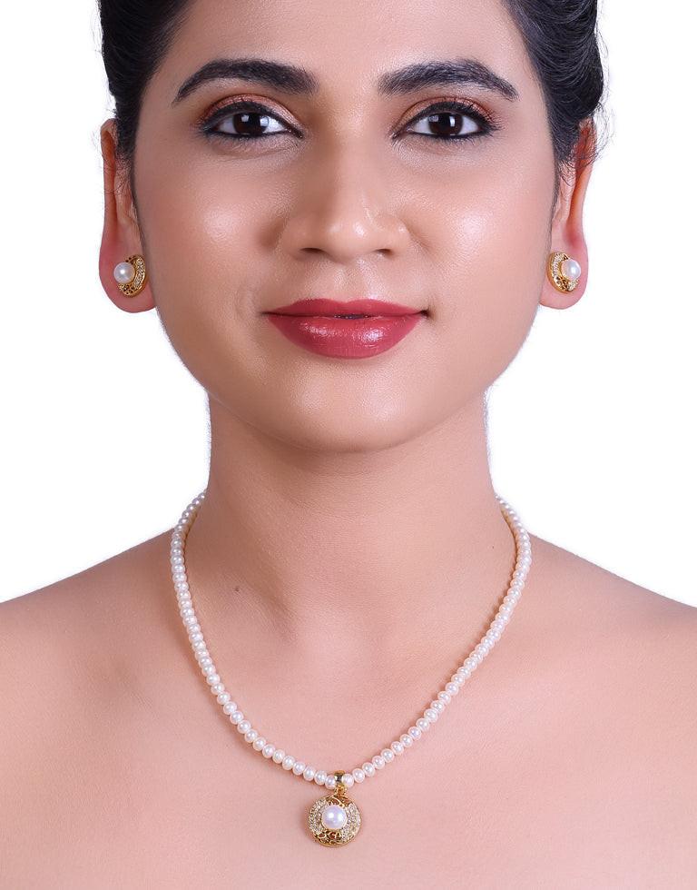 White Round Beaded Pearl Set Stone Studded Pendant