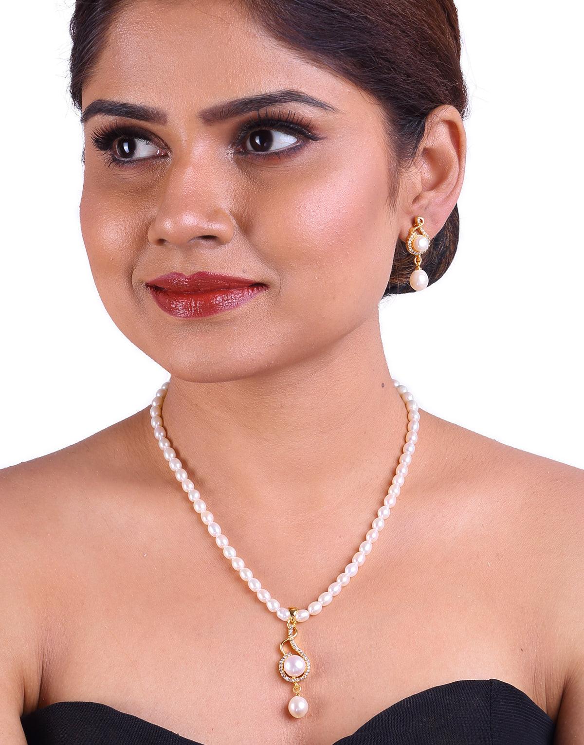 Beaded Pearl Neacklace Tangled With Sacrosant Cz Stone Pendant And Earrings