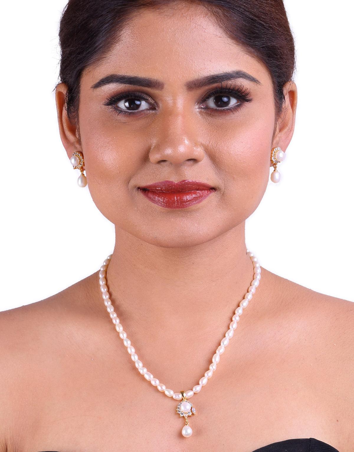 White Beaded Pearl Set With Oval Shaped Dangled Pearls