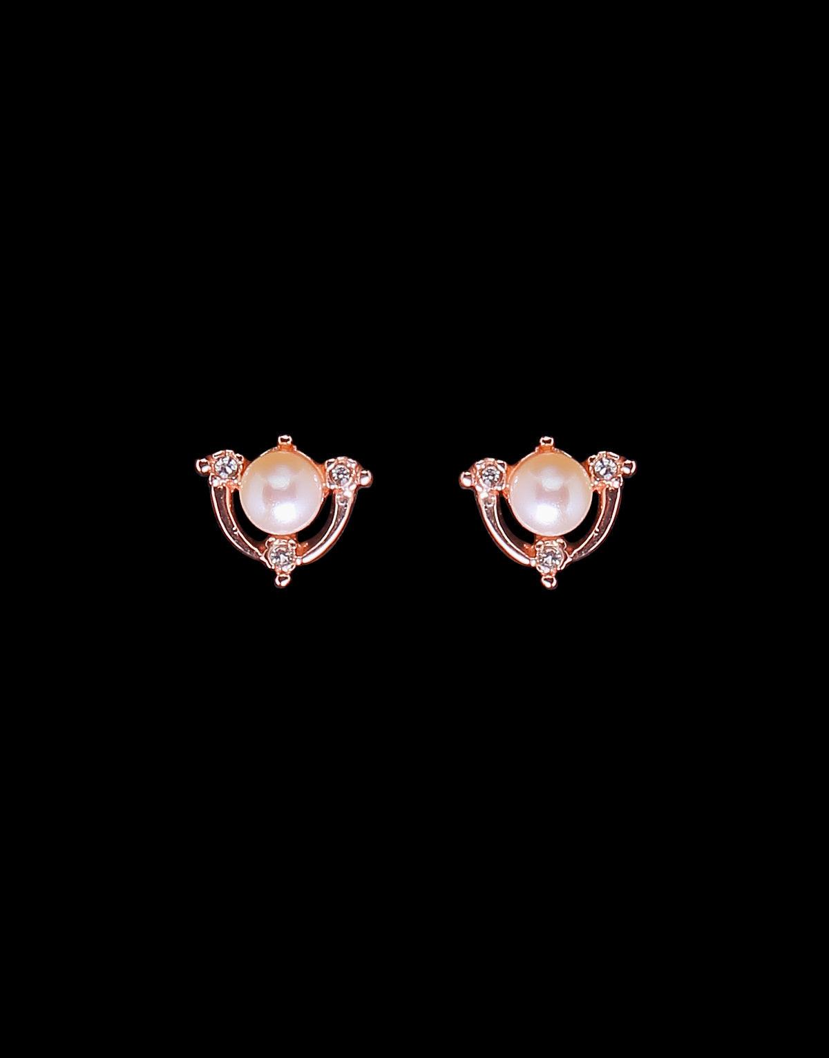 Freshwater Pearl With Cubic Zircon Fancy Stud