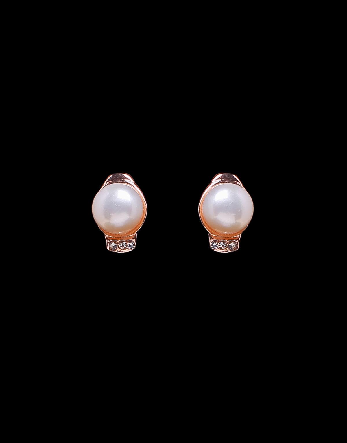 Freshwater Pearl With Cubic Zircon Fancy Stud