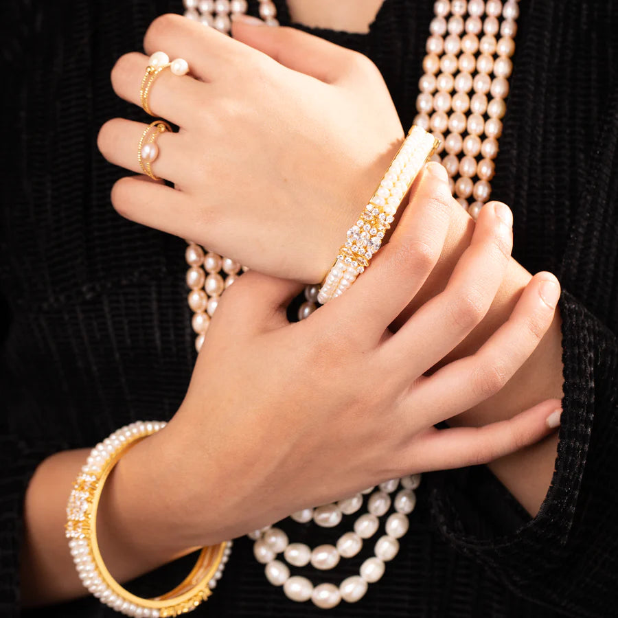 How to Buy Pearls: A Comprehensive Guide