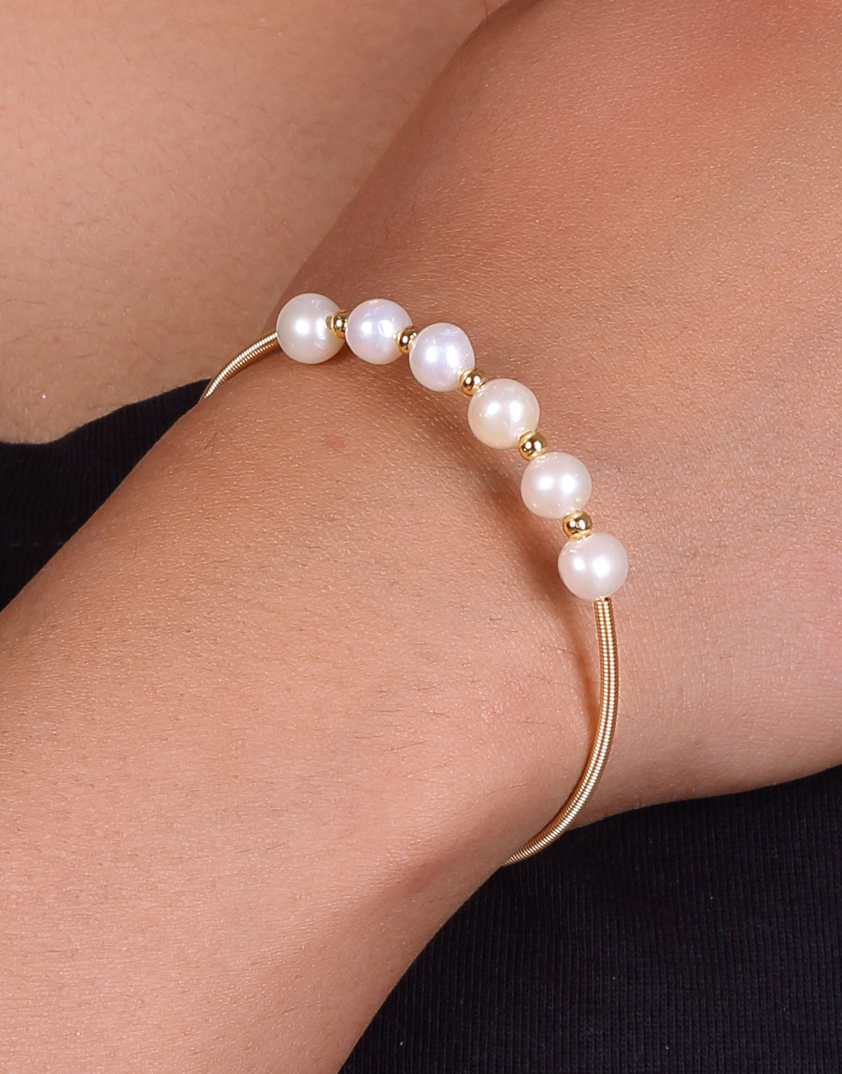 Fancy White Round Freshwater Pearl Bracelet