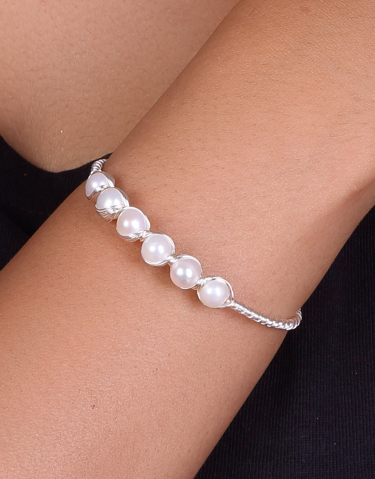 Fancy White Round Freshwater Pearl Bracelet