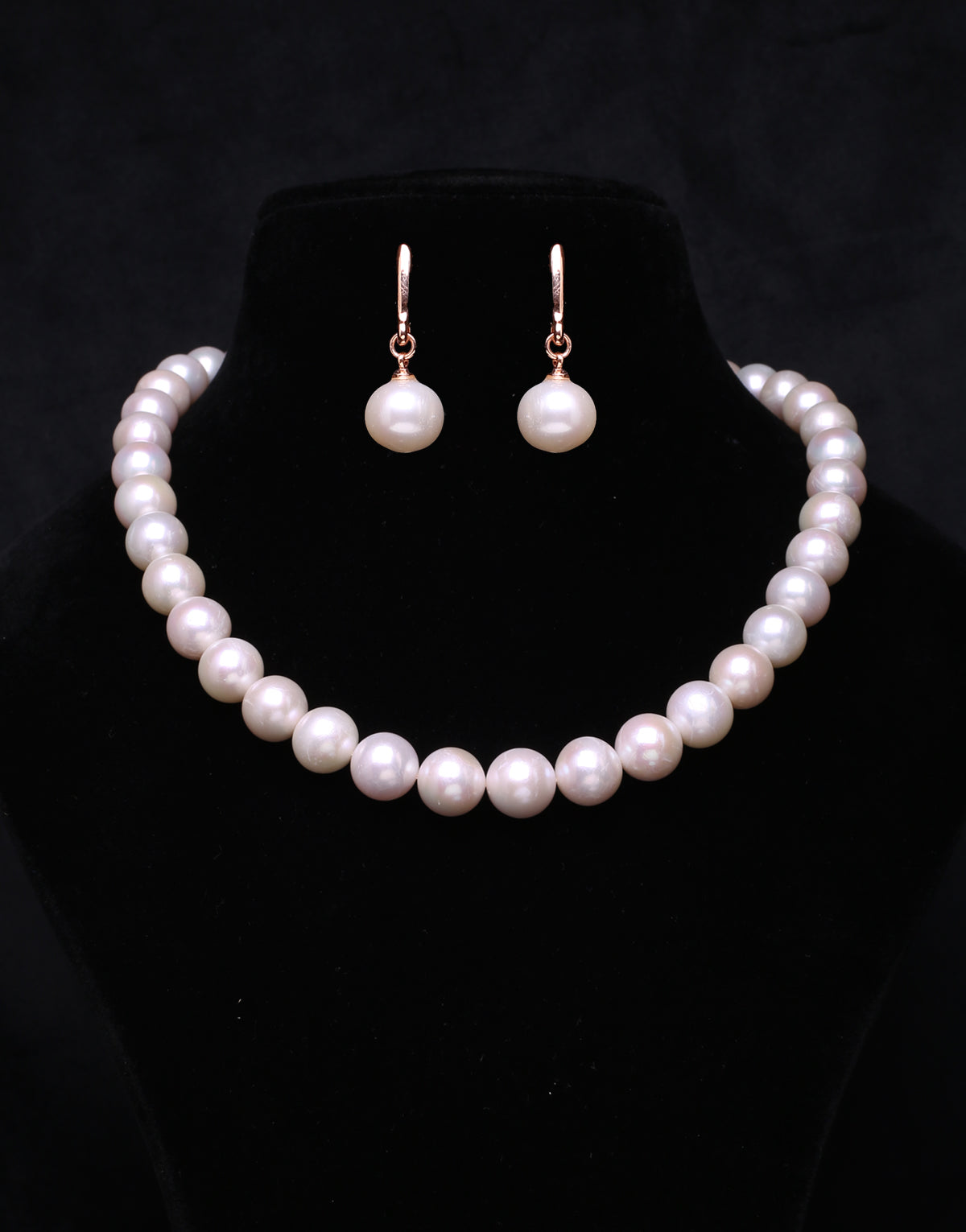 White Freshwater Pearl Necklace Set