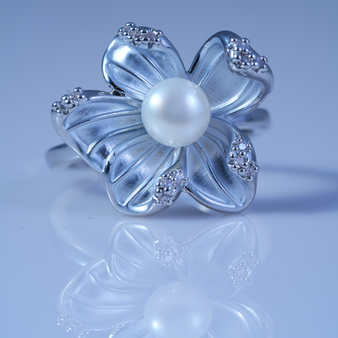Classic Pearl Flower White Ring