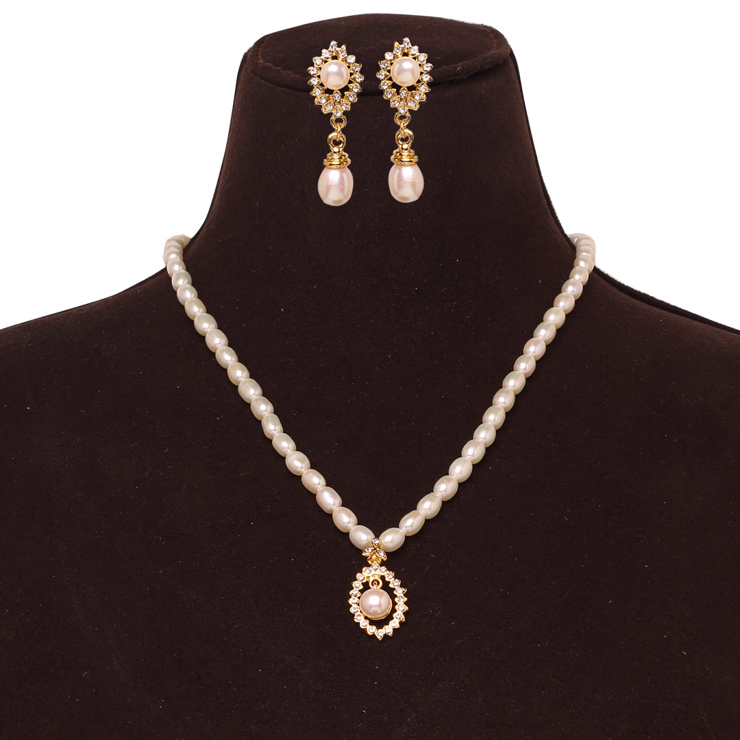 Freshwater Oval Shape Pearl Charm Stone-Studded Necklace Set