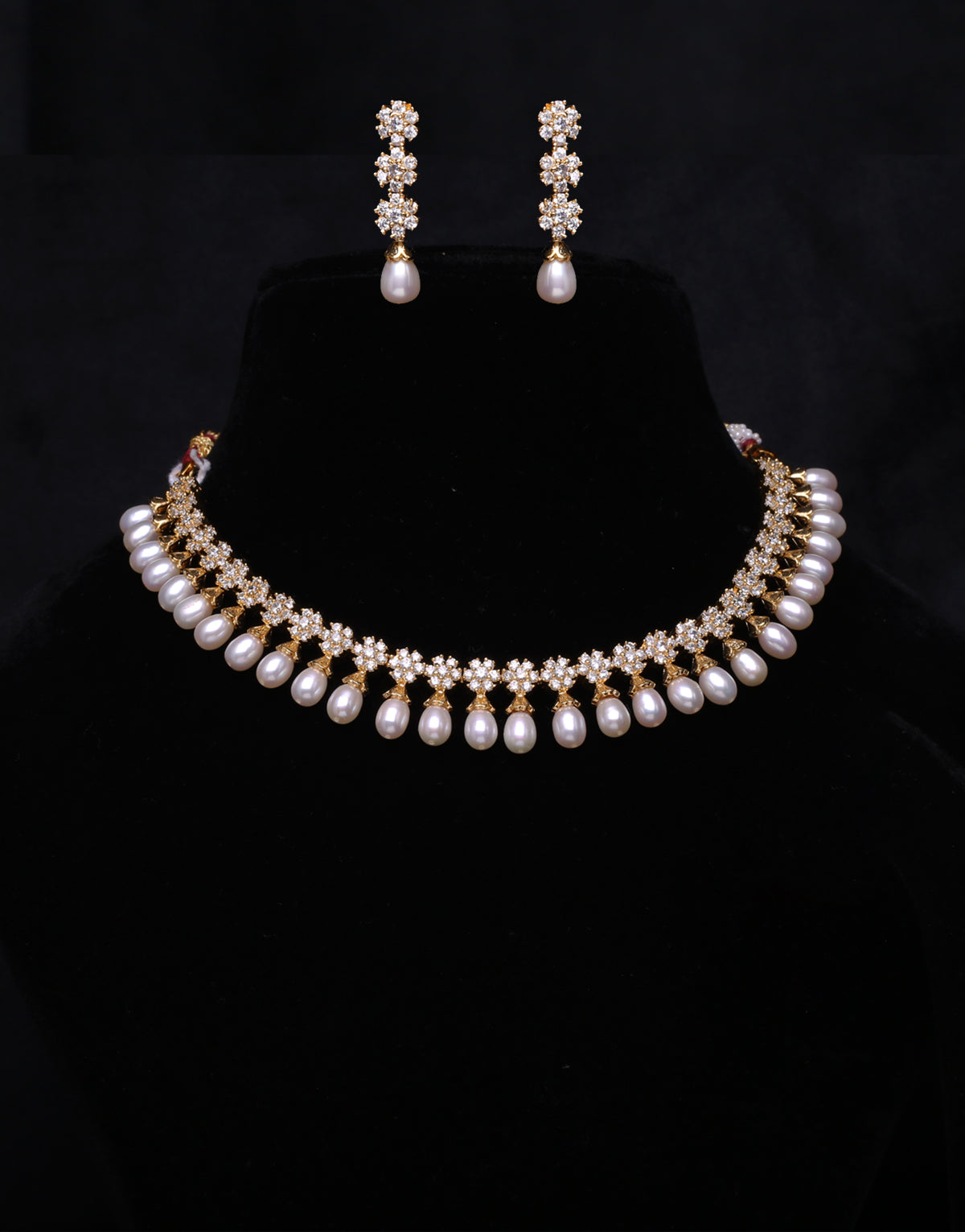 Traditional Drop-Shaped Freshwater Pearl Choker Set