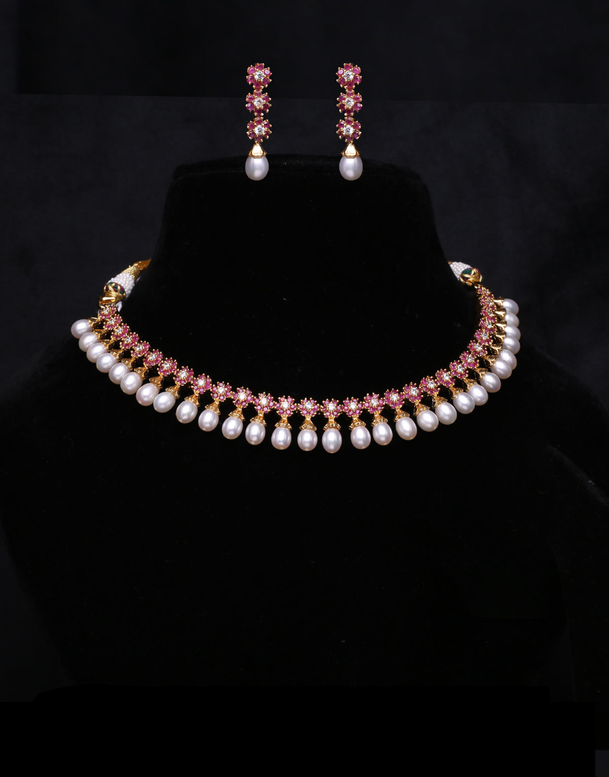 Traditional Drop-Shaped Freshwater Pearl Choker Set