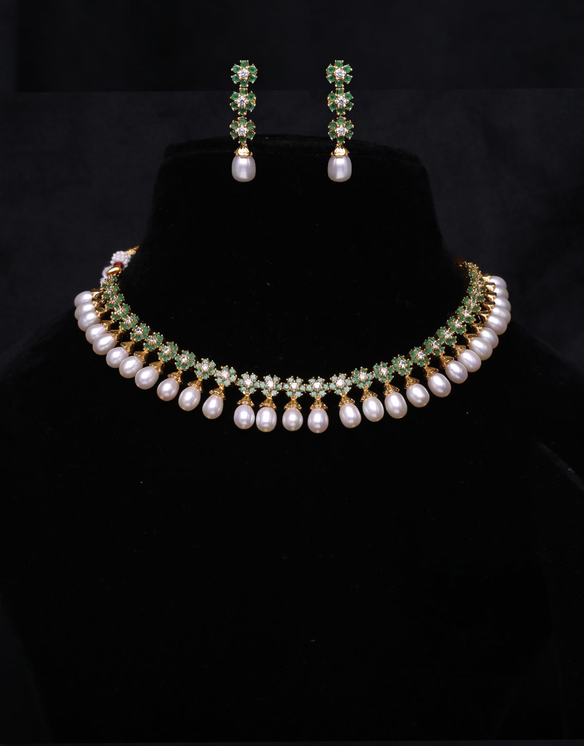 Traditional Drop-Shaped Freshwater Pearl Choker Set