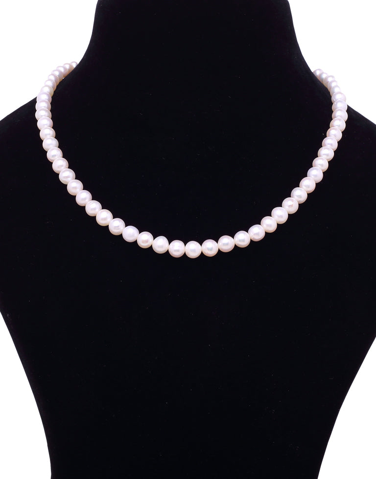 Rich Round White Freshwater Pearl Necklace