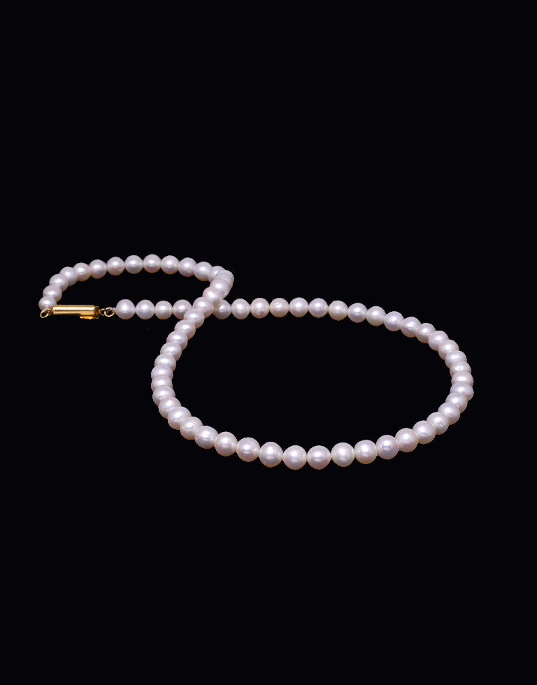 Rich Round White Freshwater Pearl Necklace