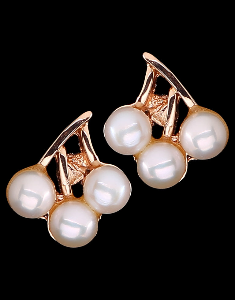 Beautiful Freshwater Pearl Fancy Stud Earrings