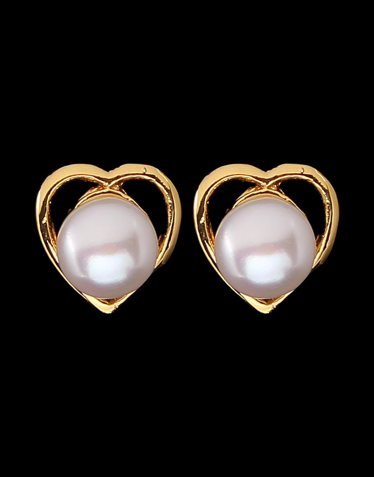 Decorative White Freshwater Pearl Heart Shape Stud Earring