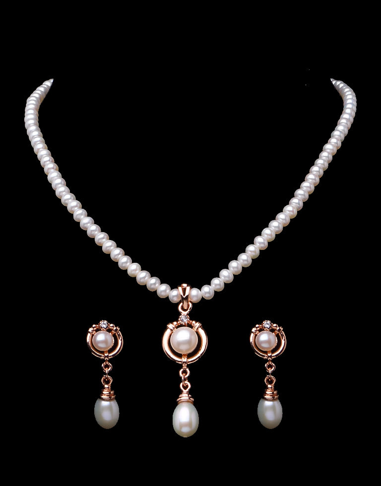 White Round Beaded Pearl Set with Drop Shaped Dangled Pearls