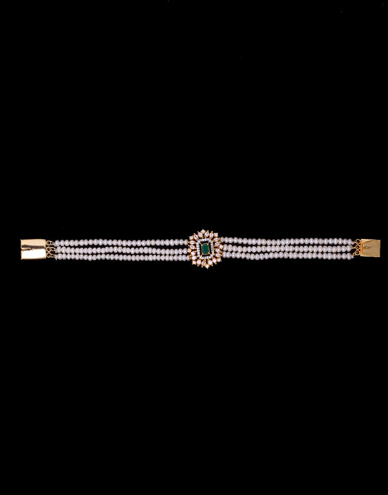 Beautiful Freshwater Pearl Bracelet with Semi Precious Stone Studded Centre Piece