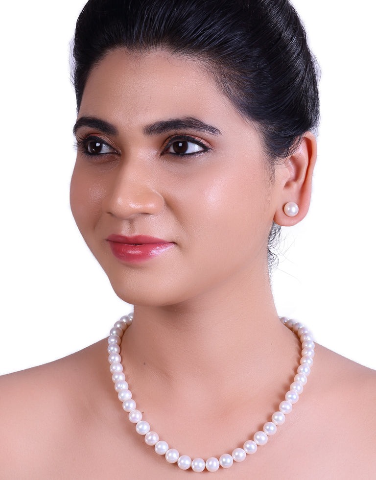 Super Gorgeous white Freshwater Pearl Necklace