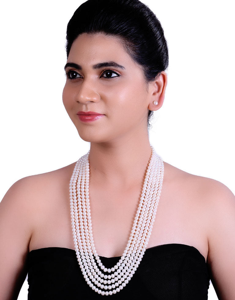 Luminous Round White Freshwater Pearl Necklace