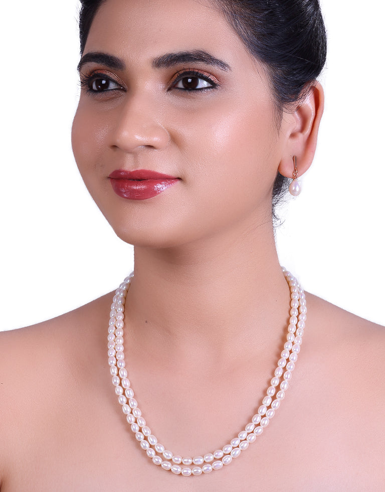 Versatile White Freshwater Oval Shape Pearl Necklace